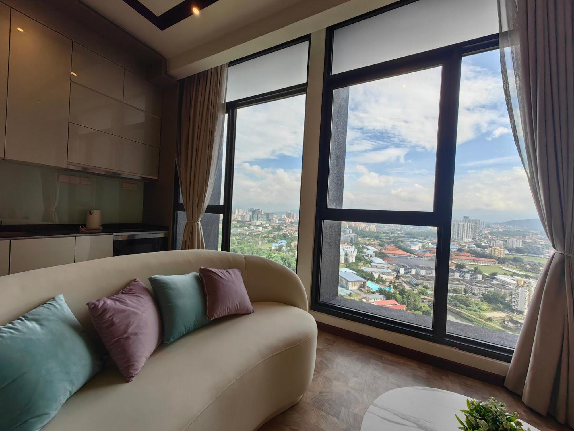 Expressionz Designer Suites Host By Aurora Premium Stay Куала-Лумпур Экстерьер фото