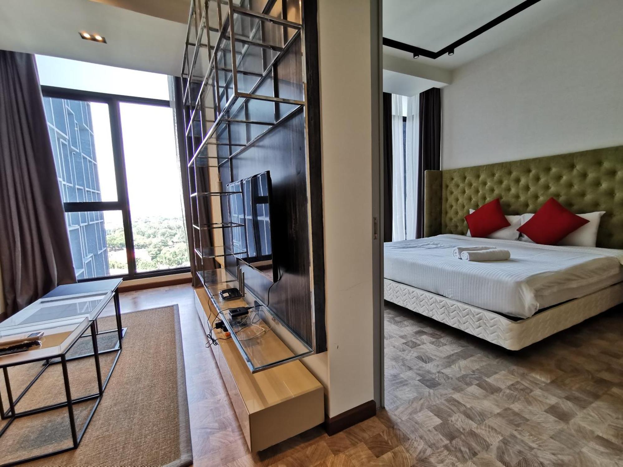 Expressionz Designer Suites Host By Aurora Premium Stay Куала-Лумпур Экстерьер фото