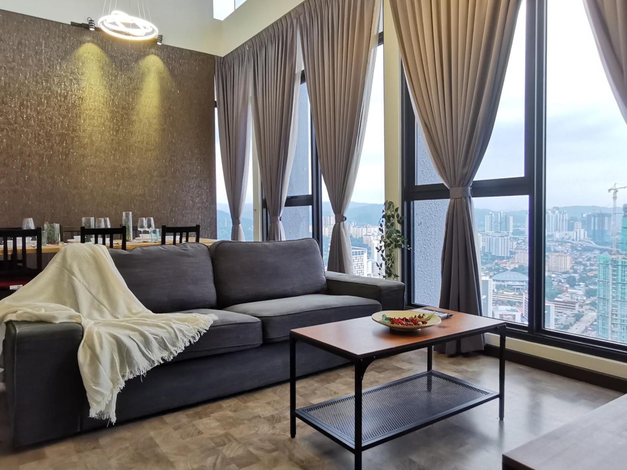 Expressionz Designer Suites Host By Aurora Premium Stay Куала-Лумпур Экстерьер фото